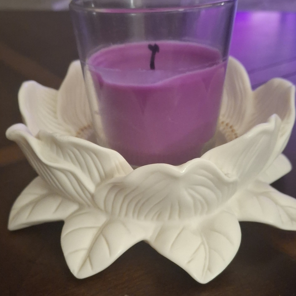 Vintage Party lite porcelain Magnolia Lotus Flower Blossum Candle Holder